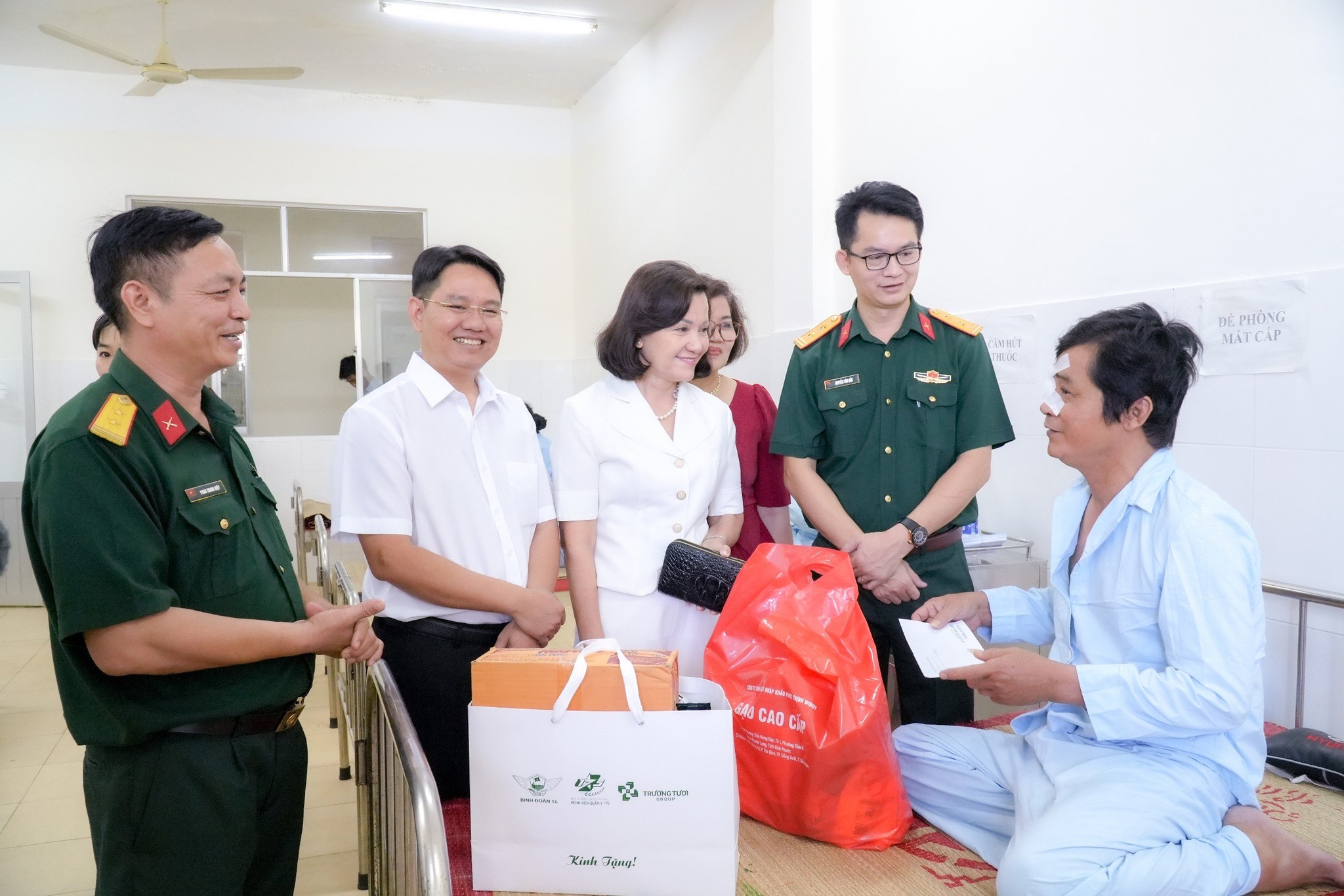 Chương trình Rạng ngời đôi mắt Việt Nam đem lại ánh sáng cho 47 bệnh nhân