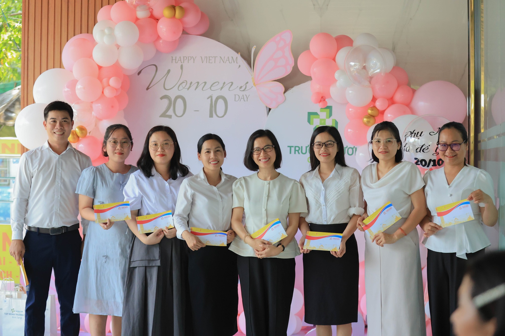 Tập đoàn Trường Tươi chào mừng ngày Phụ Nữ Việt Nam 20/10