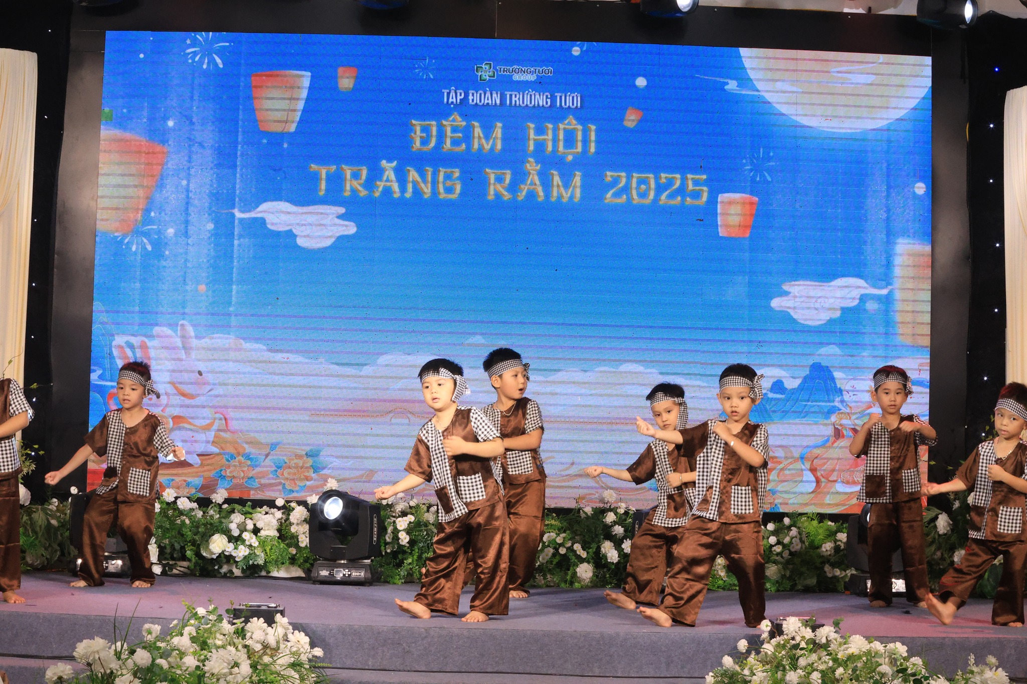 Trung Thu sum vầy – trọn vẹn niềm vui cùng Tập đoàn Trường Tươi